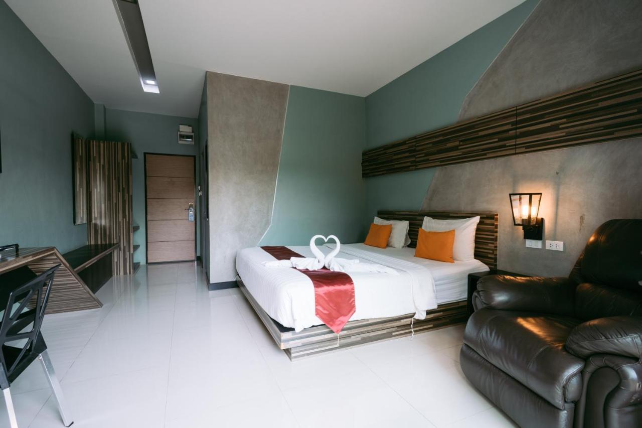 Ray Hotel Buriram Bagian luar foto